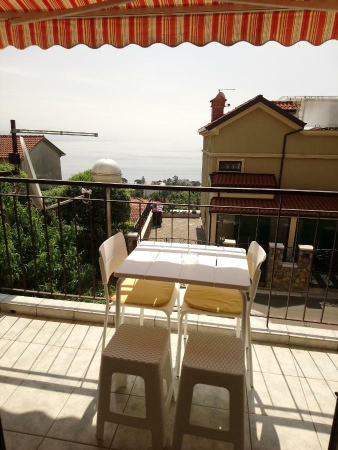Charming Hill Apartment Opatija Eksteriør billede