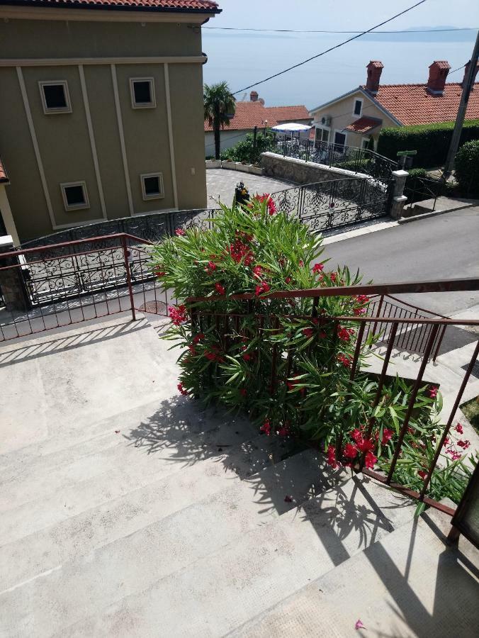 Charming Hill Apartment Opatija Eksteriør billede